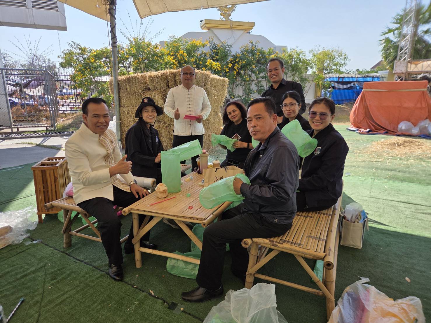 สพอ.ซับใหญ่ ร่วมจัดเตรียมสถานที่สำหรับการจัดแสดงและจำหน่ายสินค้าผลิตภัณฑ์ชุมชน OTOP และ Craft Market ในงานเจ้าพ่อพญาแล ประจำปี ๒๕๖๙