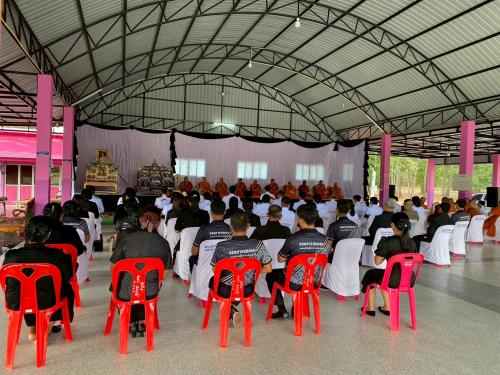 รูปผู้เข้าร่วมพิธี