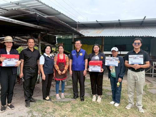 นายอำเภอซับใหญ่ นำทีม ปลัดอำเภอ หัวหน้าส่วนราชการ สมาชิกเหล่ากาชาดจังหวัดชัยภูมิ อำเภอซับใหญ่ ผู้ใหญ่บ้าน ร่วมเดินเชิญชวนผู้มีจิตศรัทธาบริจาคเงินและสิ่งของ ณ พื้นที่อำเภอซับใหญ่