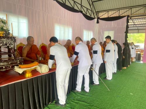 เจ้าภาพร่วมถวายจตุปัจจัย