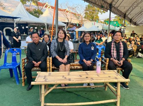 รองผู้ว่าราชการจังหวัดชัยภูมิ เป็นประธานมอบใบเกียรติบัตรและเงินรางวัลในการประกวดร้องเพลง “ลูกทุ่ง OTOP พญาแล”