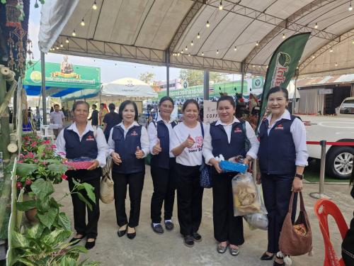 พัฒนาการอำเภอซับใหญ่ และสมาชิกกาชาดจังหวัดชัยภูมิ อำเภอซับใหญ่