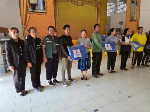 พัฒนาการอำเภอซับใหญ่ มอบผ้าห่ม