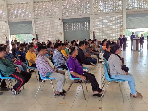 พิธีมอบผ้าห่มและเสื้อกันหนาวให้แก่ผู้ประสบภัยหนาว