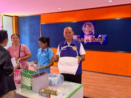 นายอำเภอซับใหญ่ ให้กำลังใจผู้เข้าร่วมโครงการ