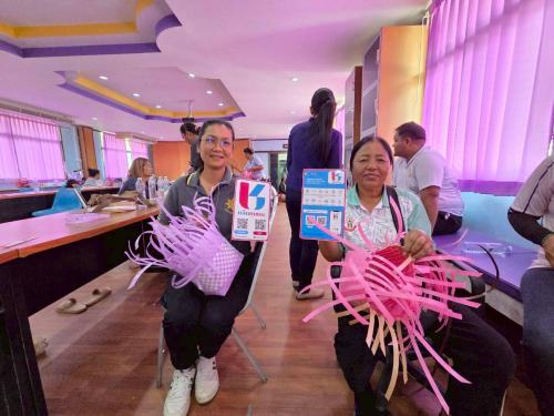 ประชาสัมพันธ์การดาวน์โหลดแอปพลิเคชัน Click ชุมชน