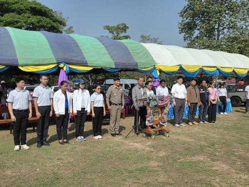 นายอำเภอซับใหญ่ ประธานในพิธี พร้อมด้วยหัวหน้าส่วนราชการ