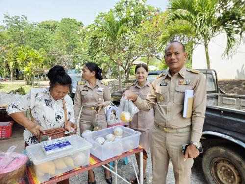 ตลาดประชารัฐคนไทยยิ้มได้ ในวันประชุมกำนัน ผู้ใหญ่บ้าน ครั้งที่ ๔/๒๕๖๙ ประจำเดือน เมษายน ๒๕๖๙