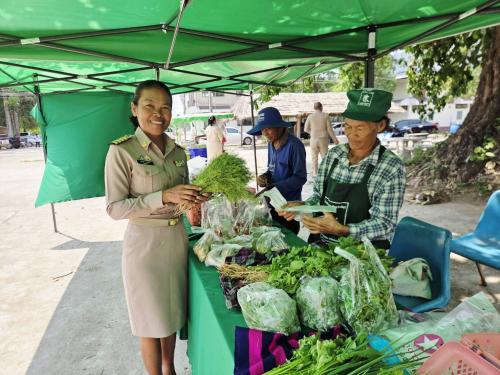 ตลาดประชารัฐคนไทยยิ้มได้ ในวันประชุมกำนัน ผู้ใหญ่บ้าน ครั้งที่ ๔/๒๕๖๙ ประจำเดือน เมษายน ๒๕๖๙