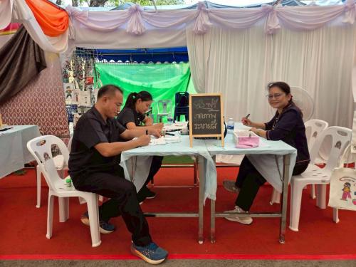 สำนักงานพัฒนาชุมชนอำเภอซับใหญ่ ร่วมกิจกรรมระบายสีกระเป๋าผ้า