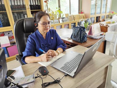 พัฒนาการอำเภอซับใหญ่ เข้าร่วมประชุมผ่านระบบ Zoom Cloud Meeting