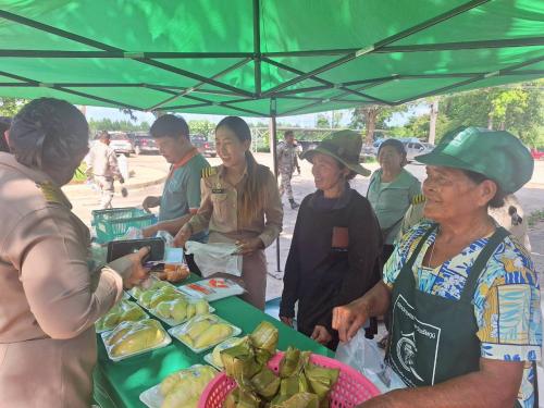 การจัดจำหน่ายสินค้า OTOP สินค้าเกษตร และสินค้าชุมชน ในวันประชุมกำนัน ผู้ใหญ่บ้าน ครั้งที่ ๖/๒๕๖๙ ประจำเดือน มิถุนายน ๒๕๖๙