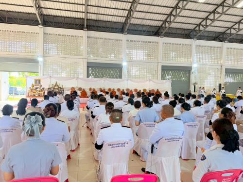 พิธีทำบุญตักบาตรถวายพระราชกุศล กิจกรรมเฉลิมพระเกียรติเนื่องในโอกาสพระราชพิธีมหามงคลเฉลิมพระชนมพรรษา ๔ รอบ สมเด็จพระนางเจ้าฯ พระบรมราชินี ๓ มิถุนายน ๒๕๖๙