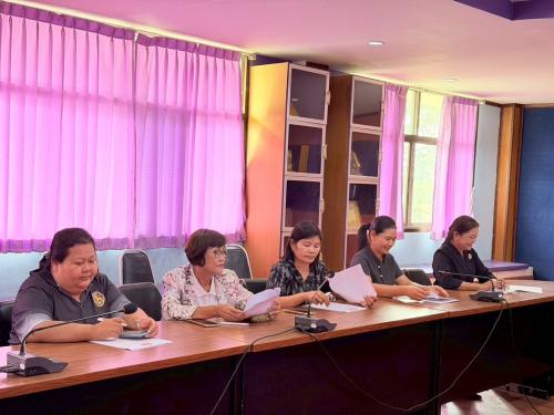 ประชุมคณะอนุกรรมการกลั่นกรองและติดตามการดำเนินงานกองทุนพัฒนาบทบาทสตรีอำเภอ (อกส.อ.) อำเภอซับใหญ่ จังหวัดชัยภูมิ ครั้งที่ ๖/๒๕๖๙