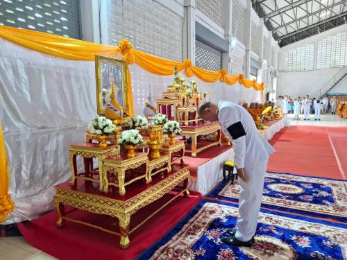 พิธีสวดพระพุทธมนต์และทำบุญตักบาตรถวายพระราชกุศลเนื่องในวันคล้ายวันพระราชสมภพสมเด็จพระนางเจ้าสิริกิติ์ พระบรมราชินีนาถ พระบรมราชชนนีพันปีหลวง
