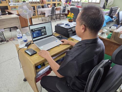 รับฟังการประชุมกรมการพัฒนาชุมชน ครั้งที่ ๘/๒๕๖๙ ผ่านระบบ TV พช.