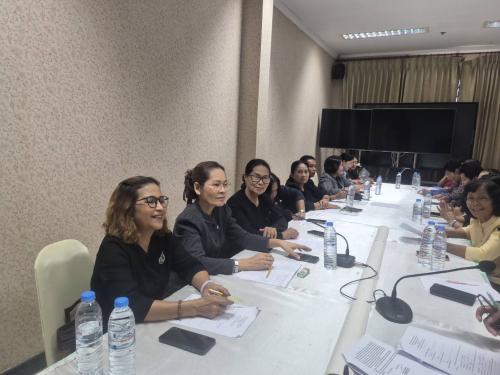 ประชุมเตรียมความพร้อมการจัดกิจกรรมโครงการ “พลังสตรีชัยภูมิ หลอมรวมใจ น้อมถวายอาลัยพระพันปีหลวง”