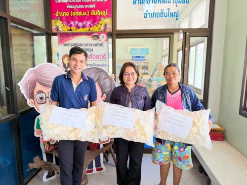 สพอ.ซับใหญ่ รับมอบดอกไม้จันทน์จากบ้านบุฉนวน หมู่ที่ ๖ ตำบลซับใหญ่