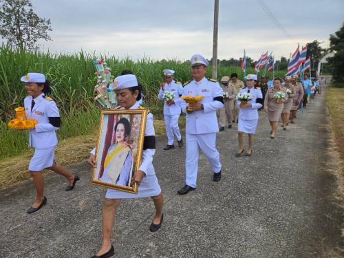 ขบวนอัญเชิญเงินขวัญถุงพระราชทานกองทุนแม่ของแผ่นดินบ้านวังอุดม