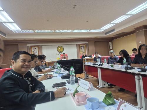 สพอ.ซับใหญ่ ร่วมรับฟังการประชุมชี้แจงแนวทางการตรวจติดตามผลการปฏิบัติราชการ ประจำเดือน ตุลาคม ๒๕๖๙ ผ่านระบบ Zoom Cloud Meeting